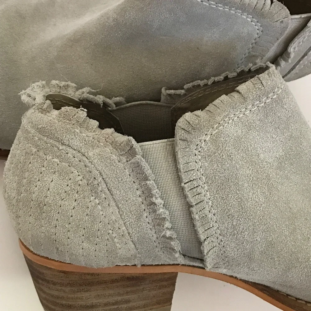 REBELS Suede Fringe Trim Ankle Boots Chelsea Women’s Size 8